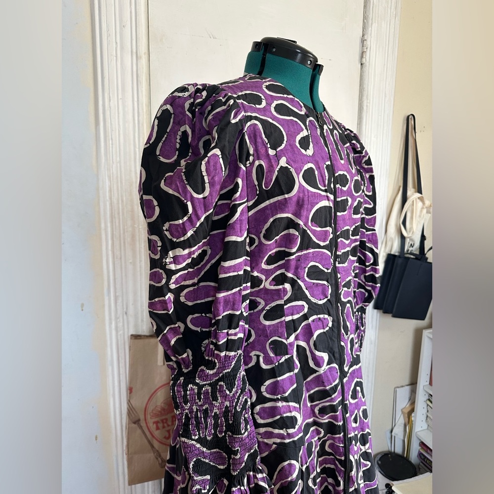 Fun printed zip front puffy sleeves dress